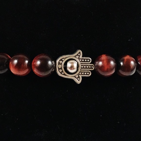 Men or women shinny red tiger eye hamsa bracelet - Picture 2 of 6